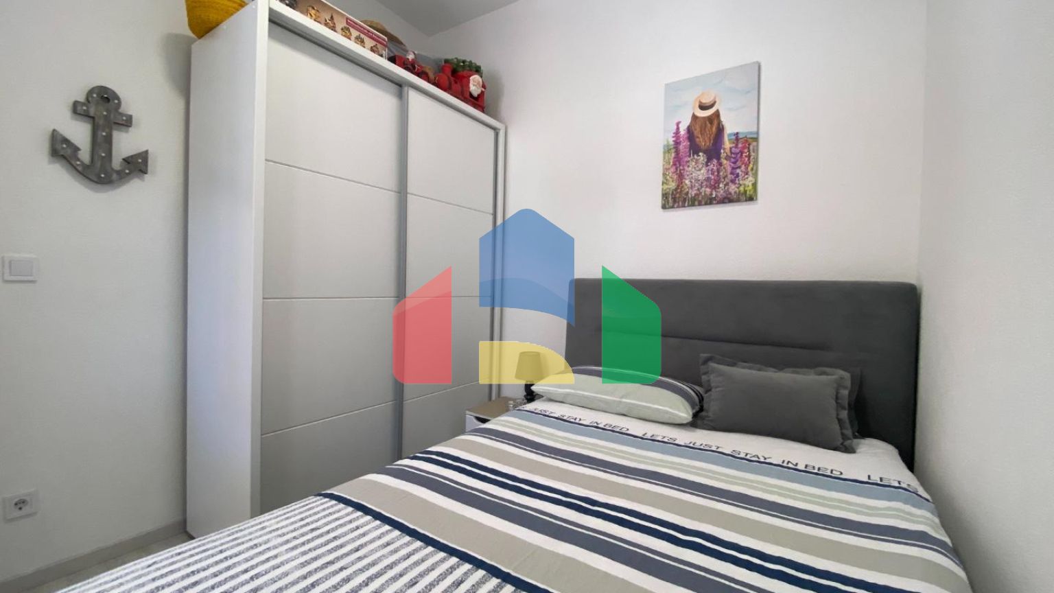 Новый дом с видом на море на полуострове Луштица