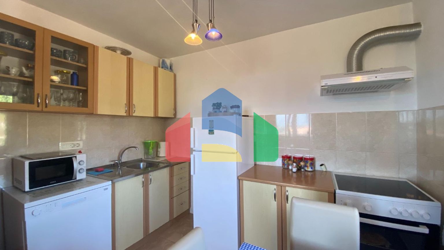 Новый дом с видом на море на полуострове Луштица