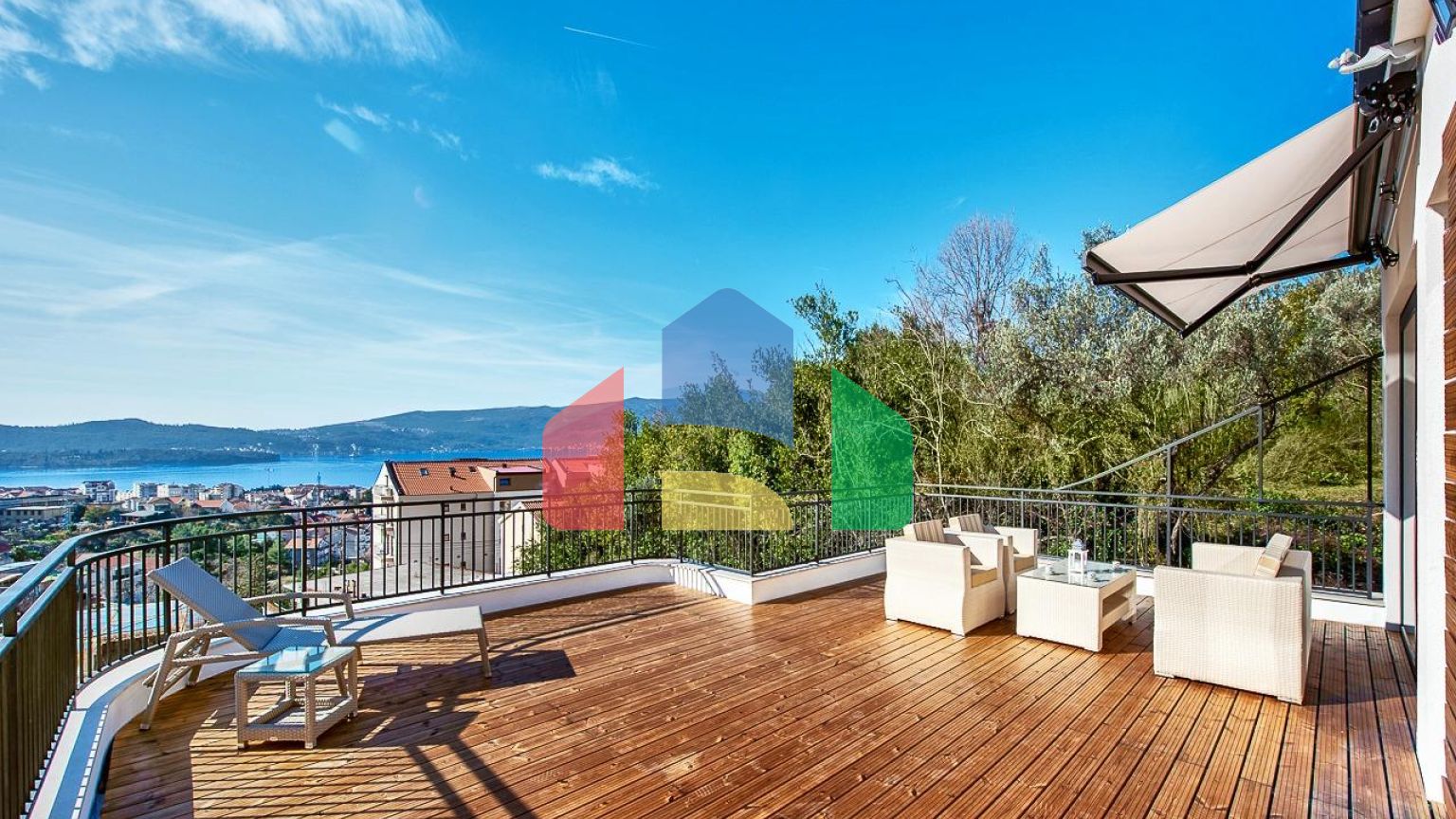 Новая вилла в Мажине, Тиват