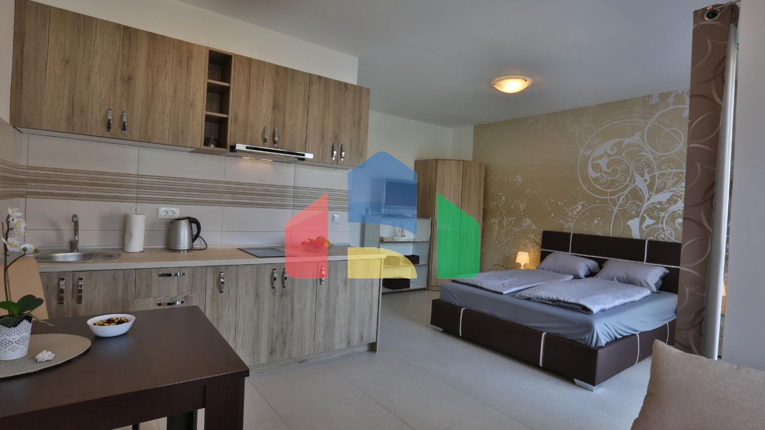 Готовый бизнес, мини-отель на 10 номеров в Тивате