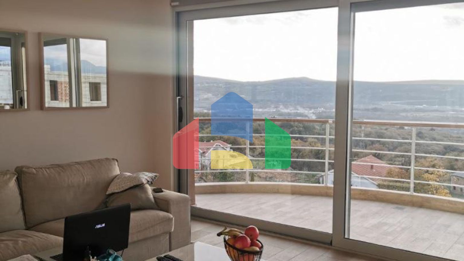 Шикарная квартира в жилом комплексе с приватной территорией