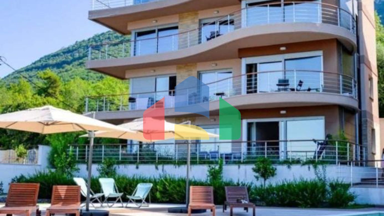 Шикарная квартира в жилом комплексе с приватной территорией