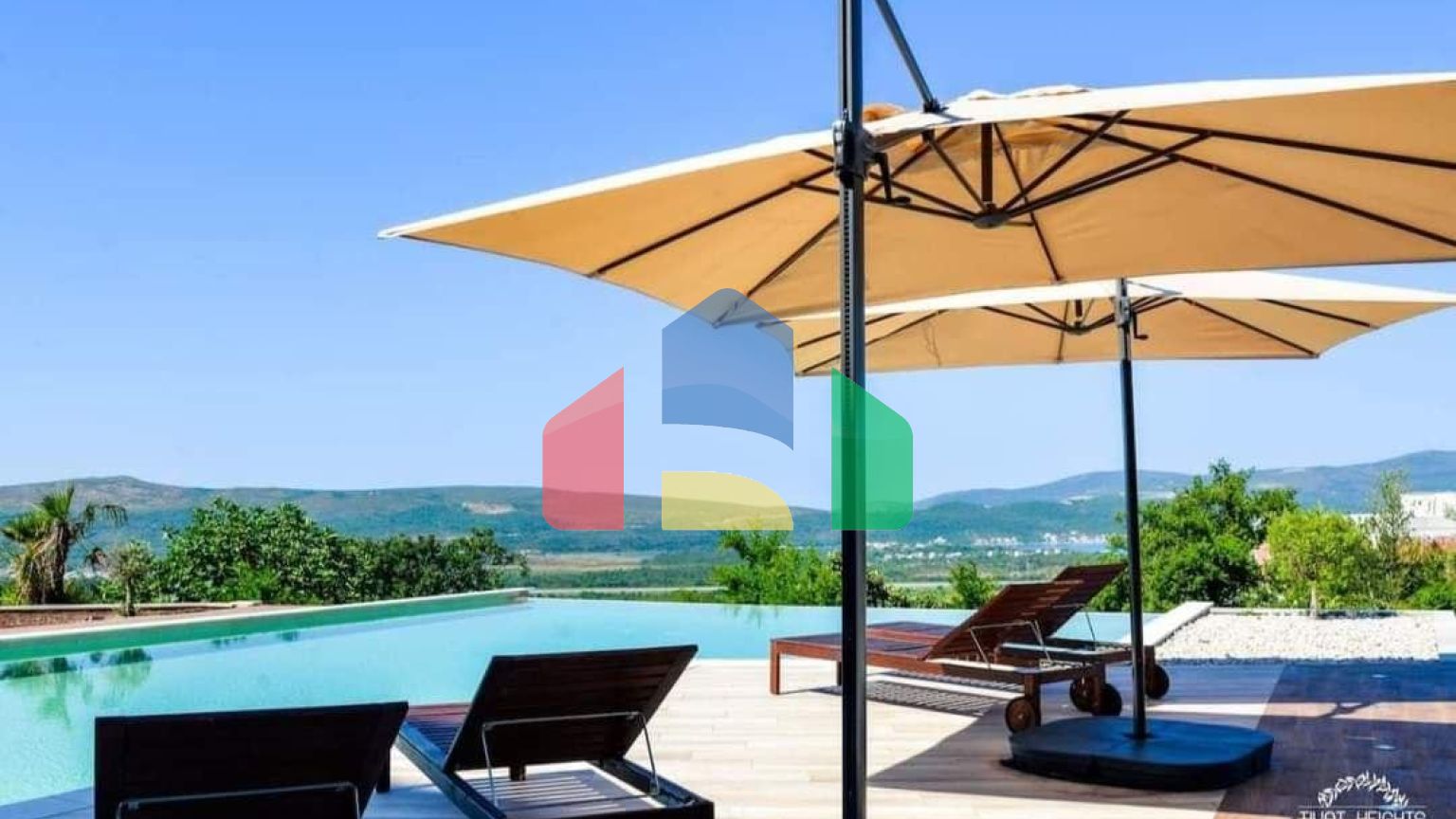 Шикарная квартира в жилом комплексе с приватной территорией