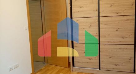 Квартира с 2 спальнями в Тивате в жилом комплексе