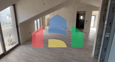One bedroom apartment with parking space, Tivat