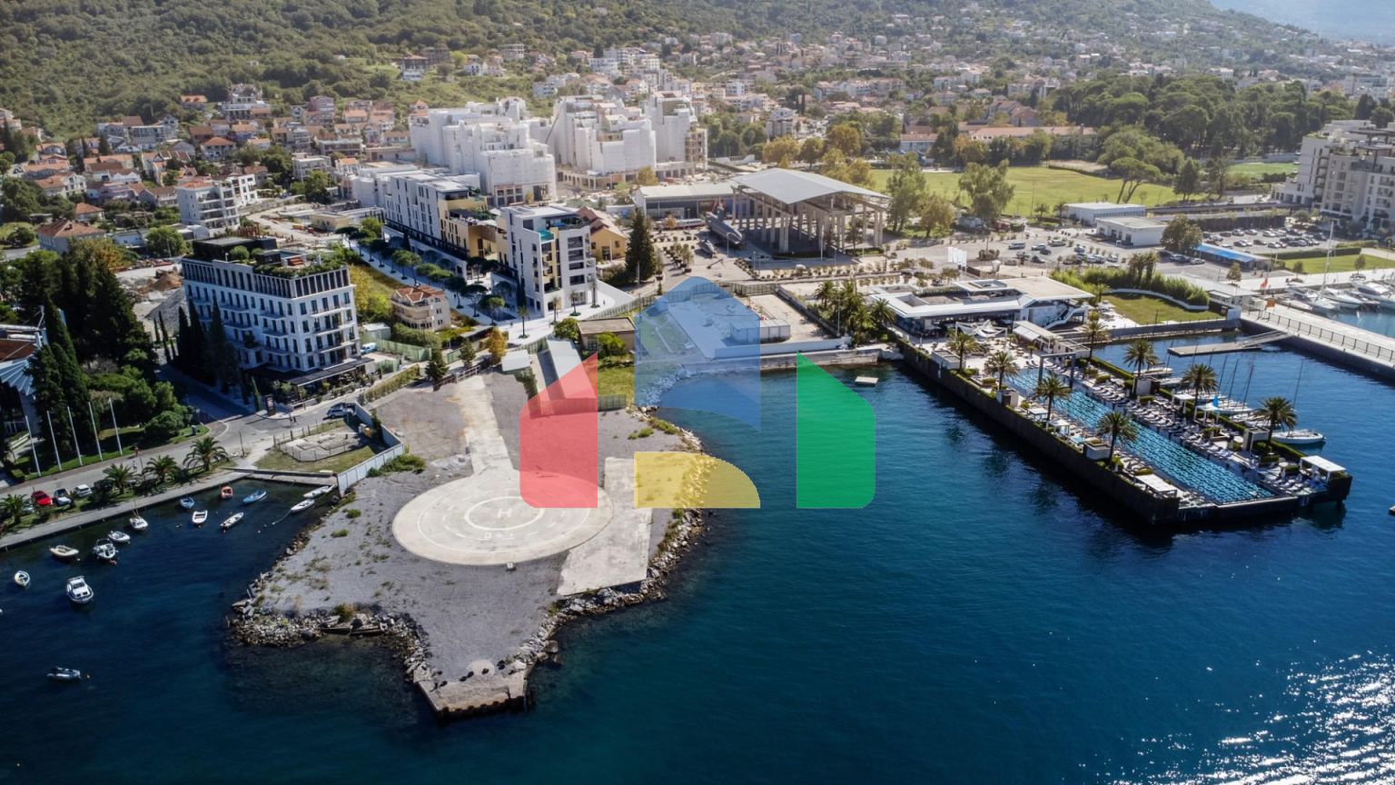 Новый элитный жилой комплекс в Порто-Монтенегро в Тивате.