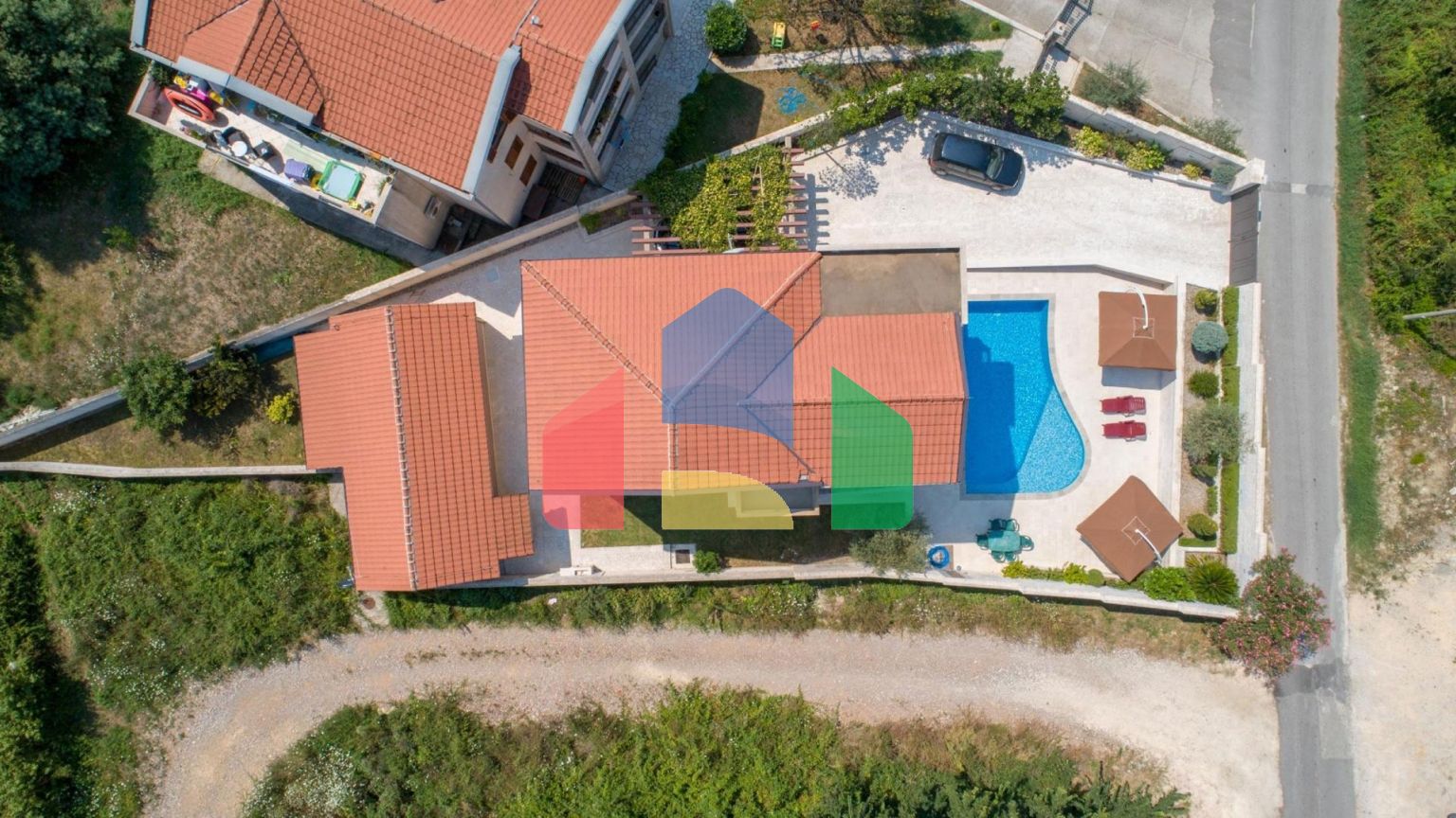 Новая вилла с бассейном и гаражом в Боничи, Тиват