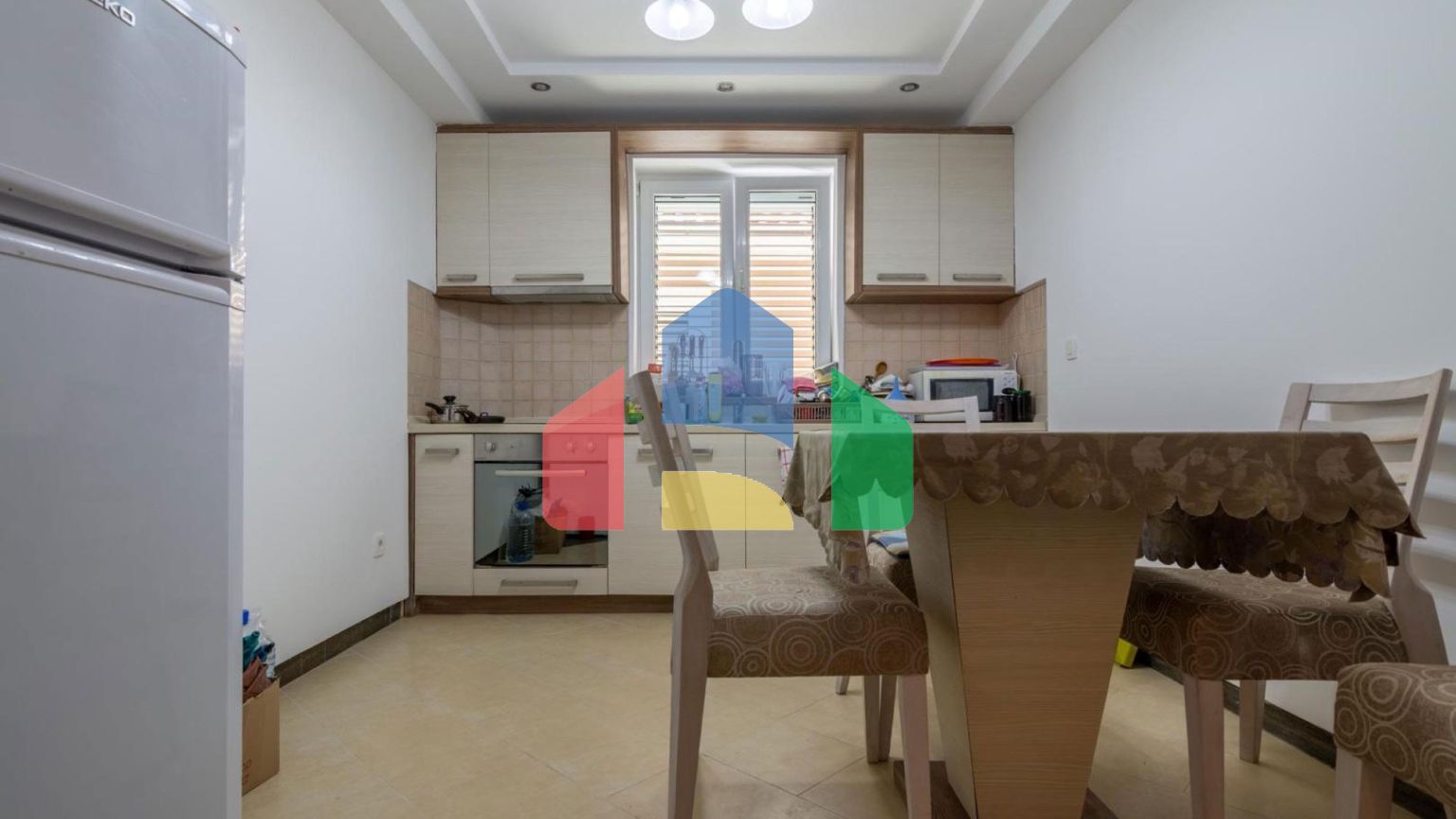 Новая вилла с бассейном и гаражом в Боничи, Тиват