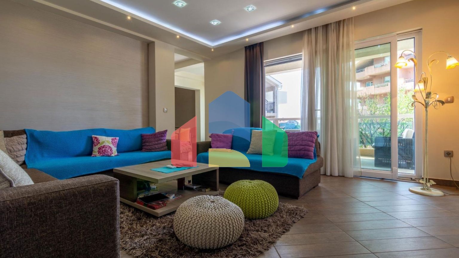 Новая вилла с бассейном и гаражом в Боничи, Тиват