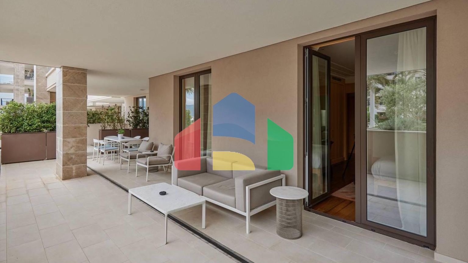 Квартира с 3 спальнями в Porto Montenegro