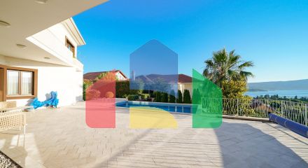 Luxury furnished villa in a quiet area of Tivat