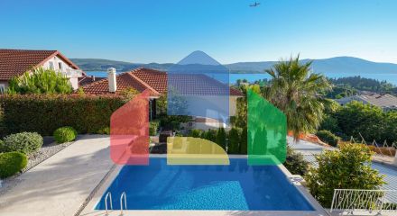 Luxury furnished villa in a quiet area of Tivat
