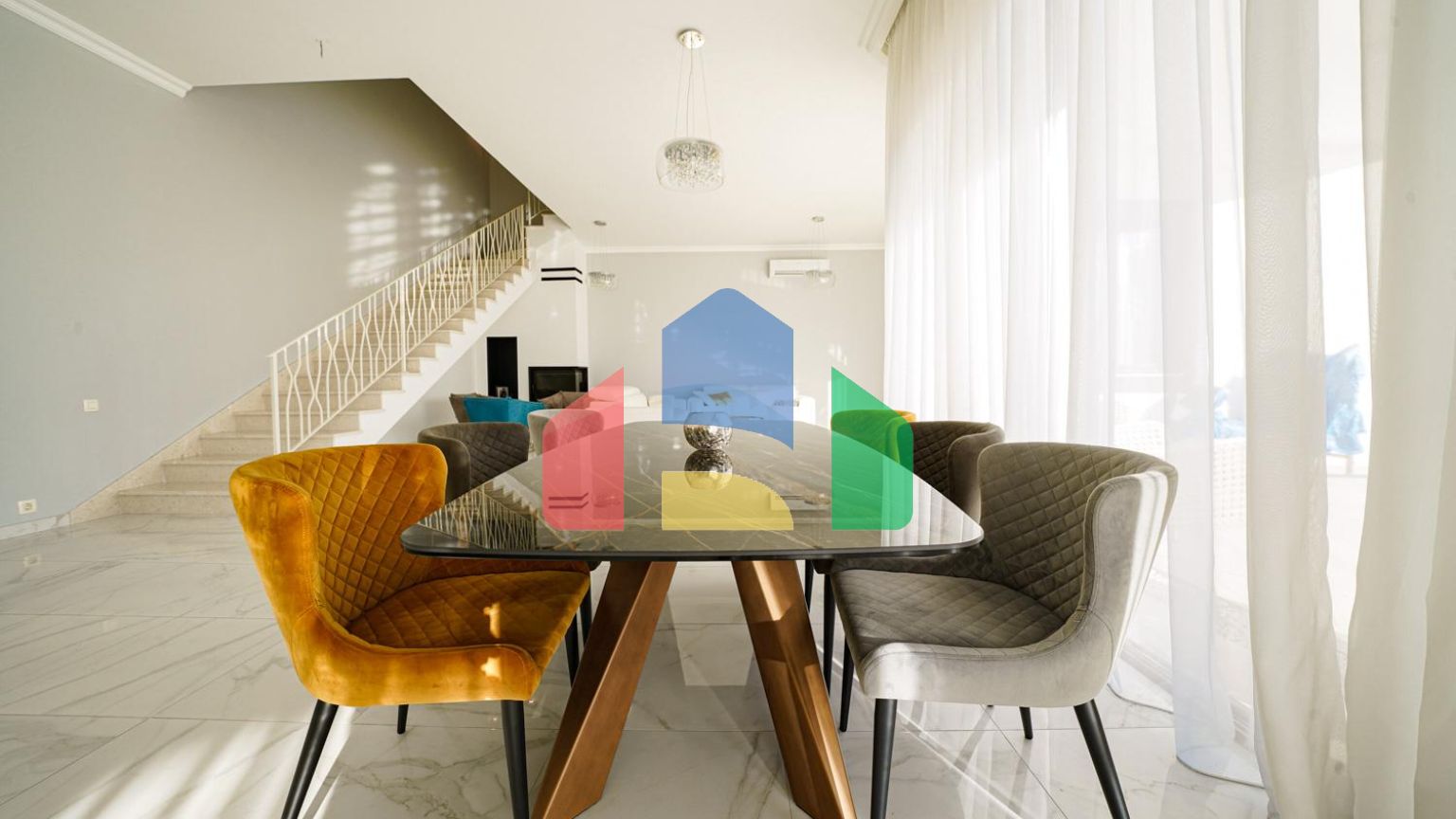 Роскошная меблированная вилла в тихом районе Тивата