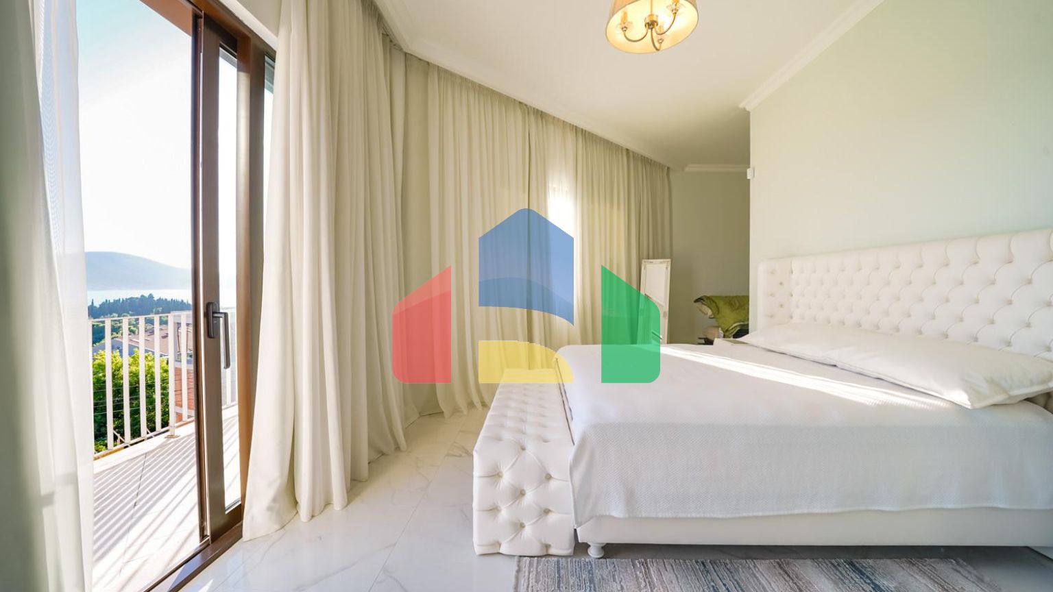 Роскошная меблированная вилла в тихом районе Тивата