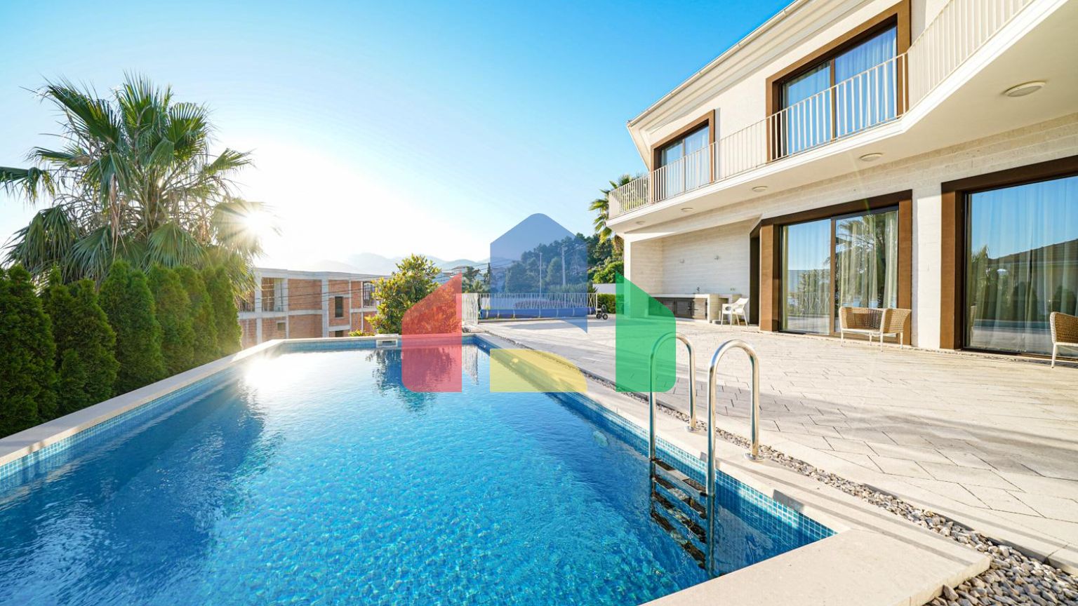 Роскошная меблированная вилла в тихом районе Тивата