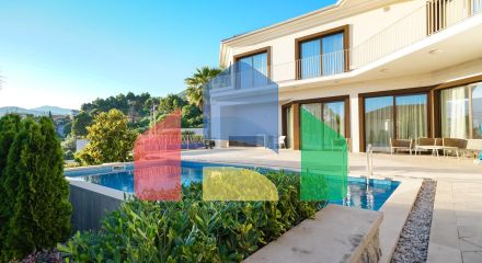 Роскошная меблированная вилла в тихом районе Тивата