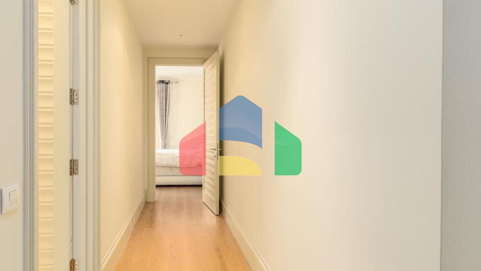 Продаётся стильная квартира в Порто Монтенегро!