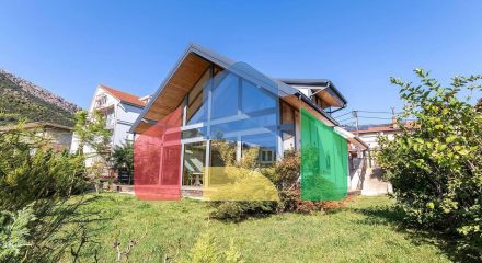 Продажа дома с тремя спальнями и видом на Бока-Которский залив