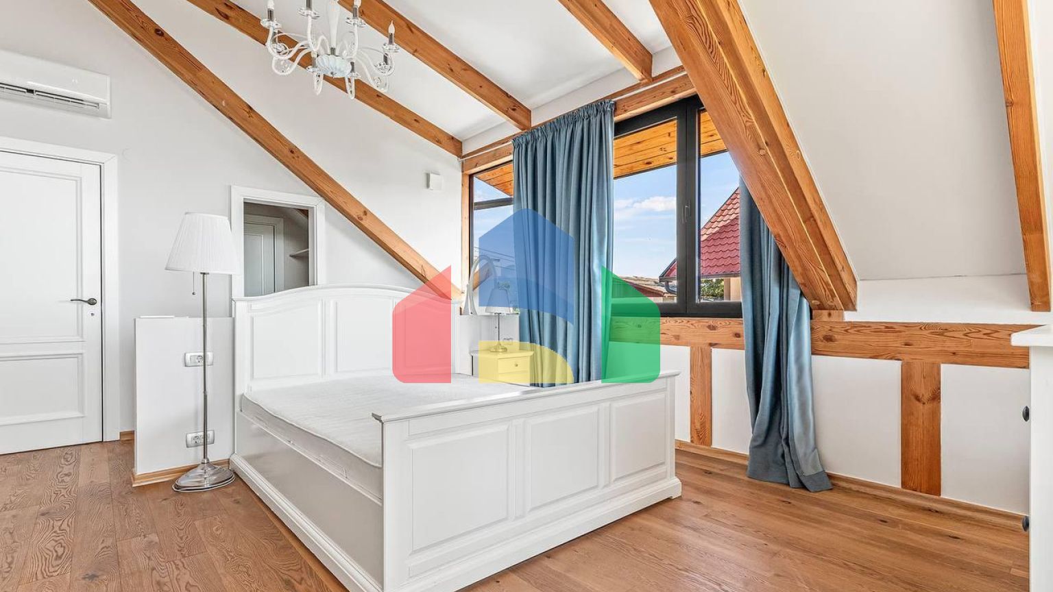 Продажа дома с тремя спальнями и видом на Бока-Которский залив