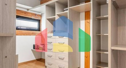 Продажа дома с тремя спальнями и видом на Бока-Которский залив