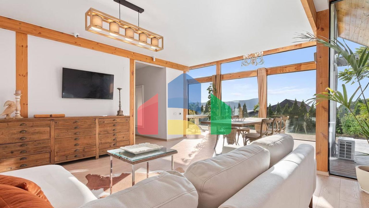 Продажа дома с тремя спальнями и видом на Бока-Которский залив