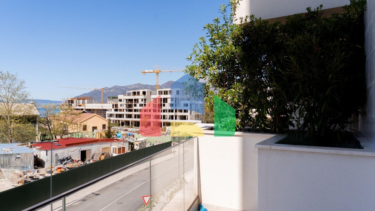 Просторная студия в элитном комплексе Boka Place, Тиват