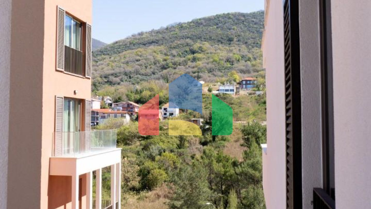 Современная 1-спальная квартира рядом с Porto Montenegro, Тиват