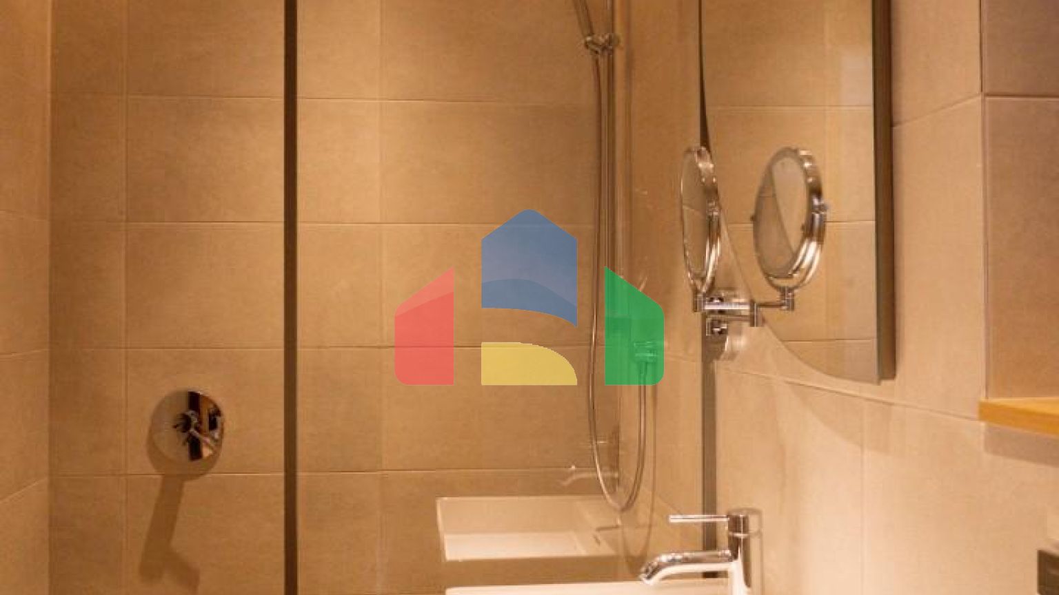 Современная 1-спальная квартира рядом с Porto Montenegro, Тиват