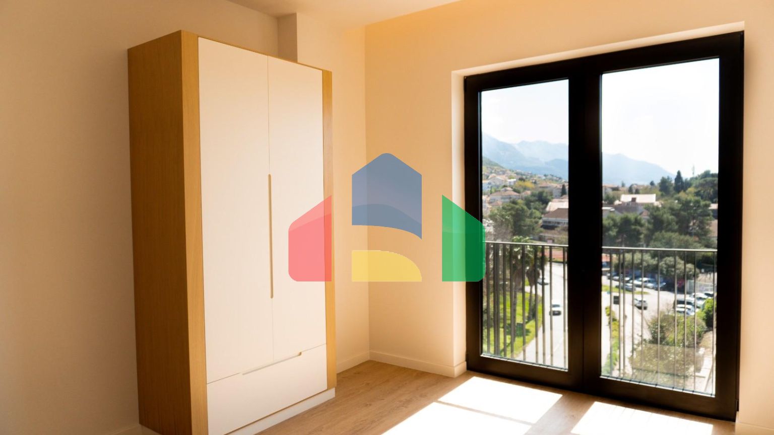 Просторная квартира с 2 спальнями и 2 санузлами в Boka Place, Тиват