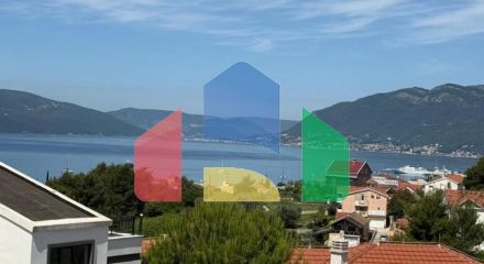 Шикарные апартаменты на продажу в Тивате