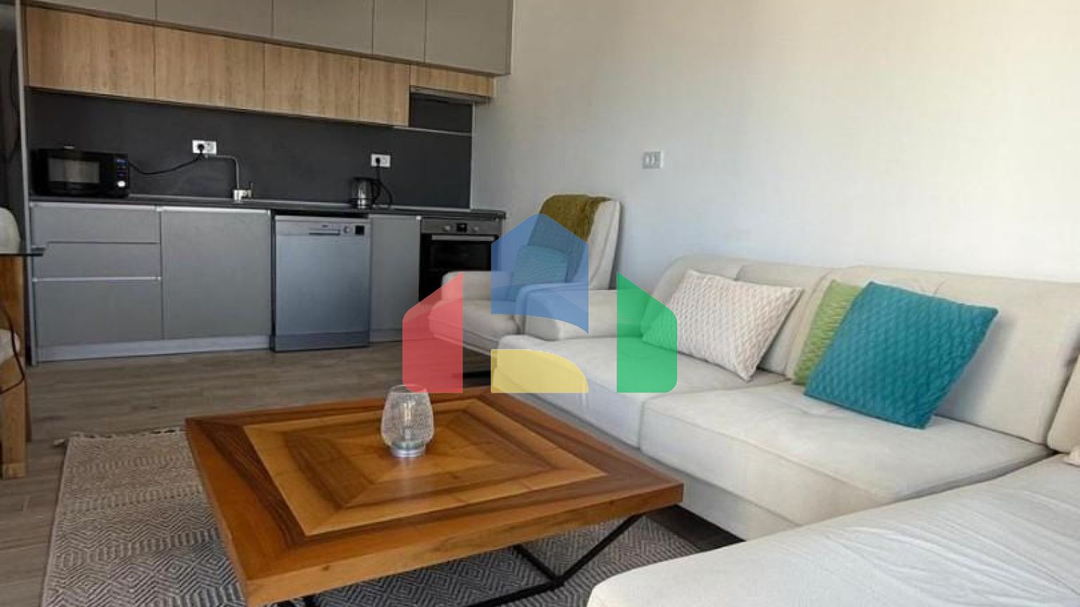 Шикарные апартаменты на продажу в Тивате