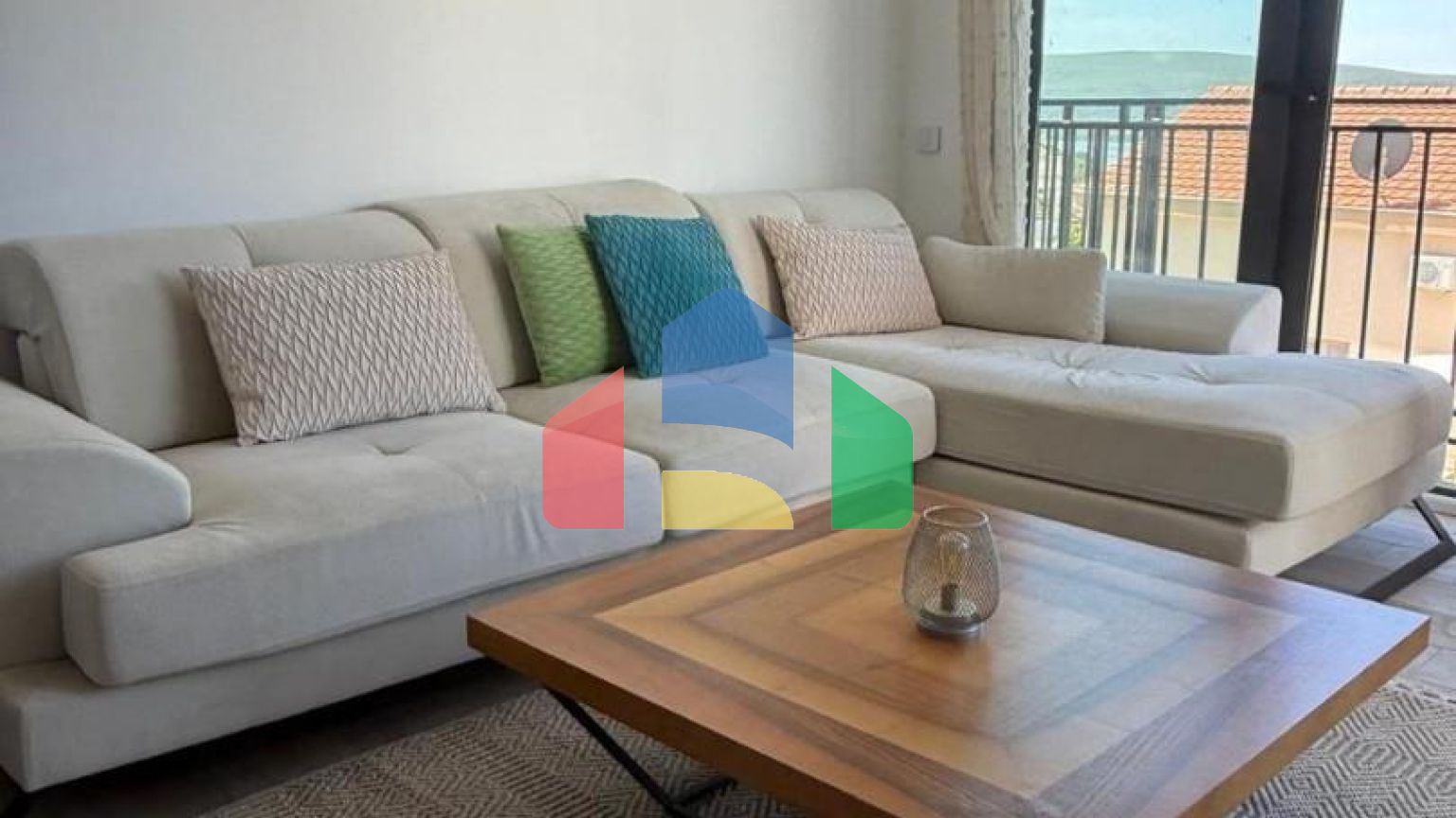 Шикарные апартаменты на продажу в Тивате