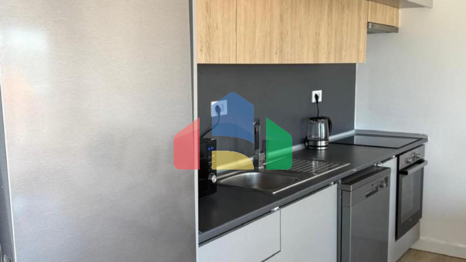 Шикарные апартаменты на продажу в Тивате