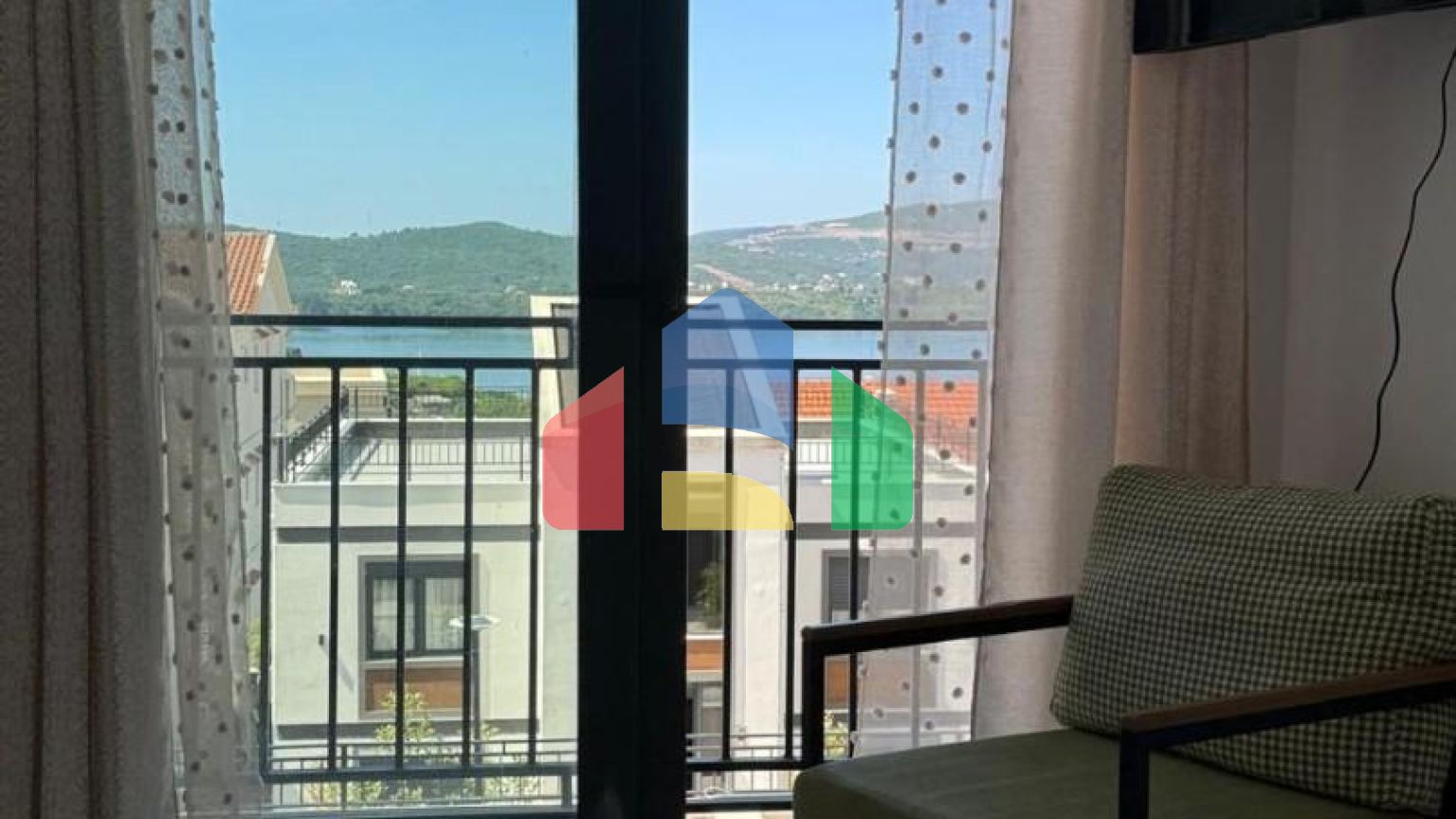 Шикарные апартаменты на продажу в Тивате