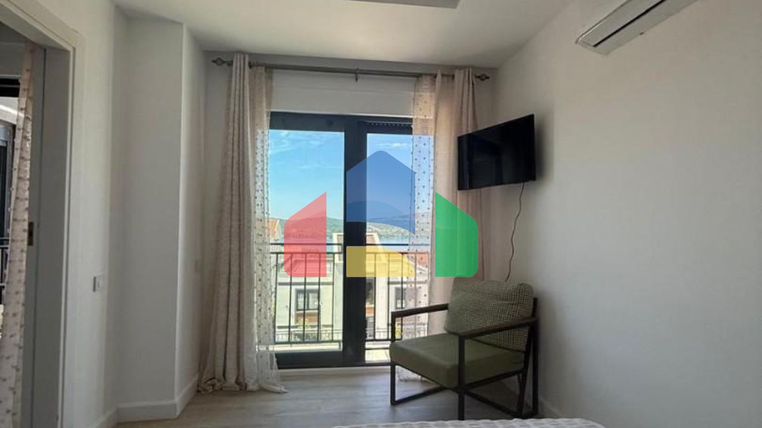 Шикарные апартаменты на продажу в Тивате