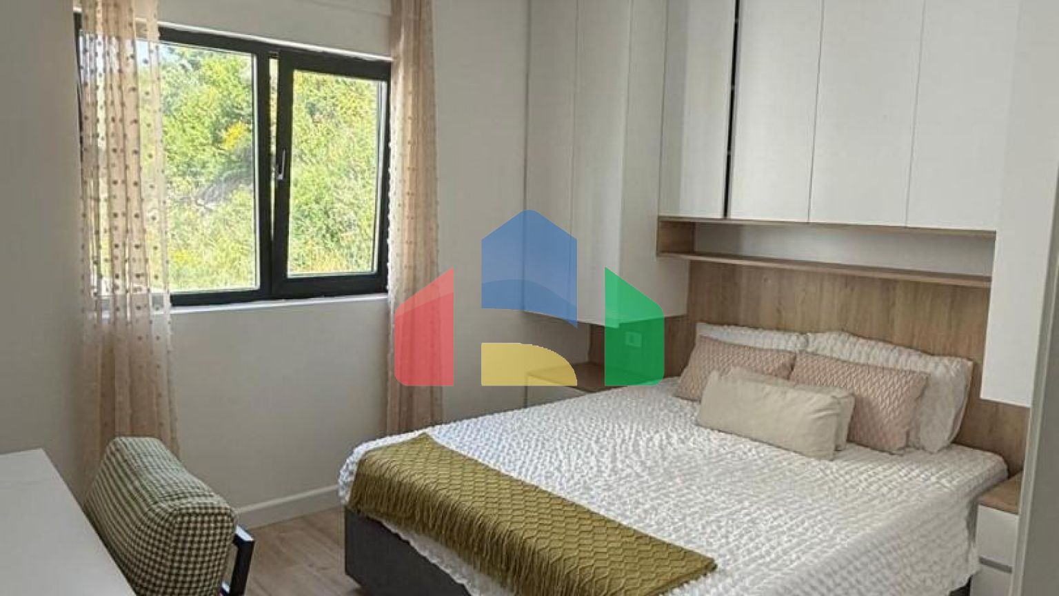 Шикарные апартаменты на продажу в Тивате