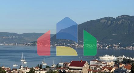 Шикарные апартаменты на продажу в Тивате