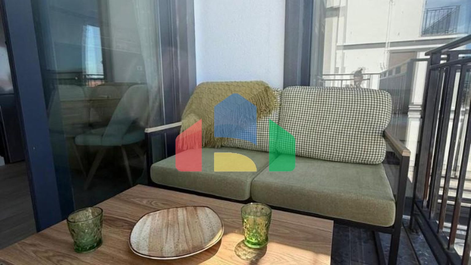 Шикарные апартаменты на продажу в Тивате