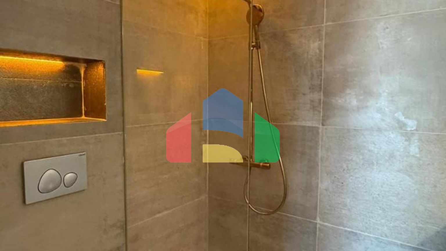 Шикарные апартаменты на продажу в Тивате