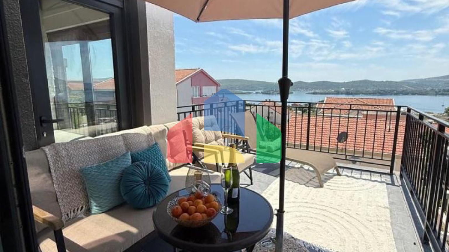 Шикарные апартаменты на продажу в Тивате