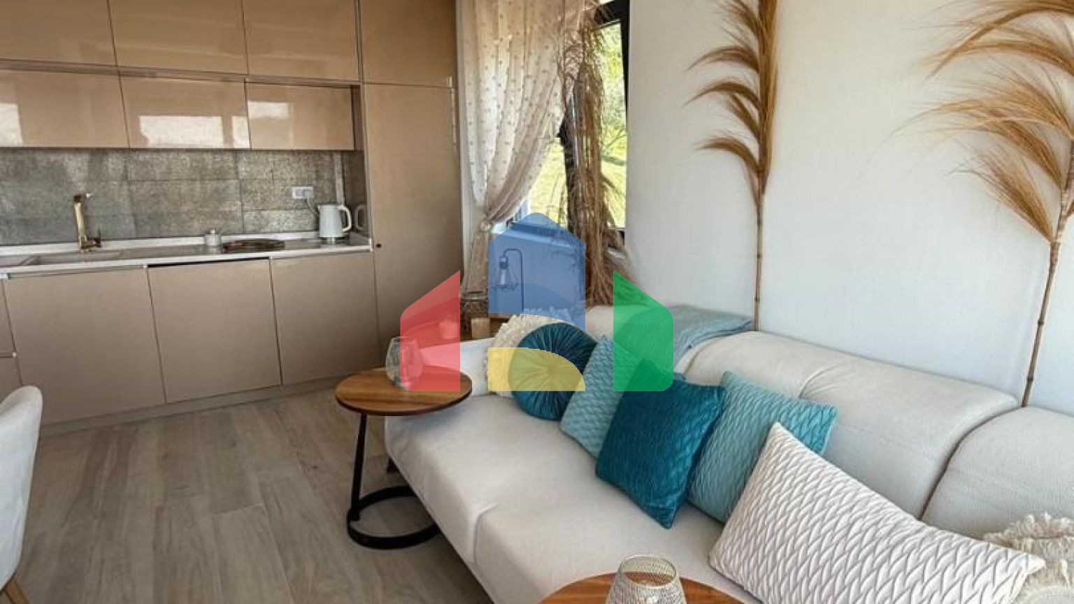 Шикарные апартаменты на продажу в Тивате