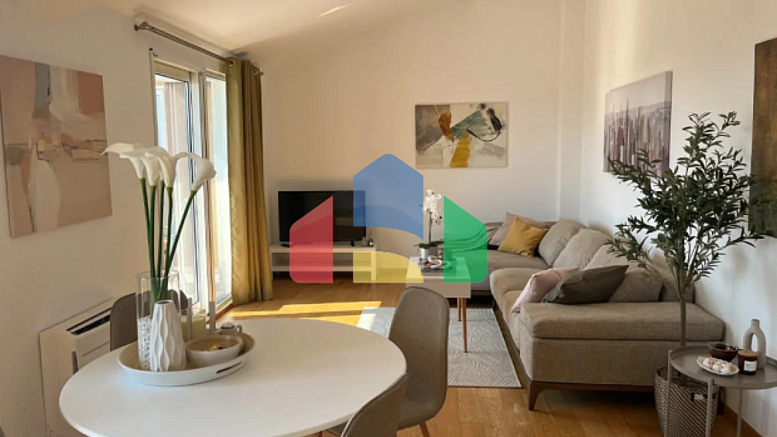 Пентхаус с большой террасой и парковкой в Тиват — 99 м², 3 спальни