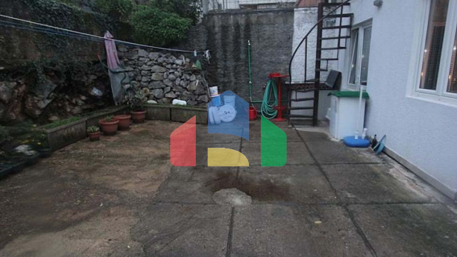 Дом в тихом районе Луштици