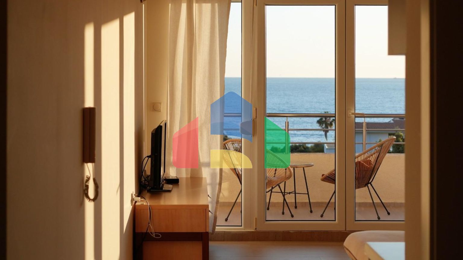 Продаётся легальный дом с видом на Которский залив, Тиват, Черногория