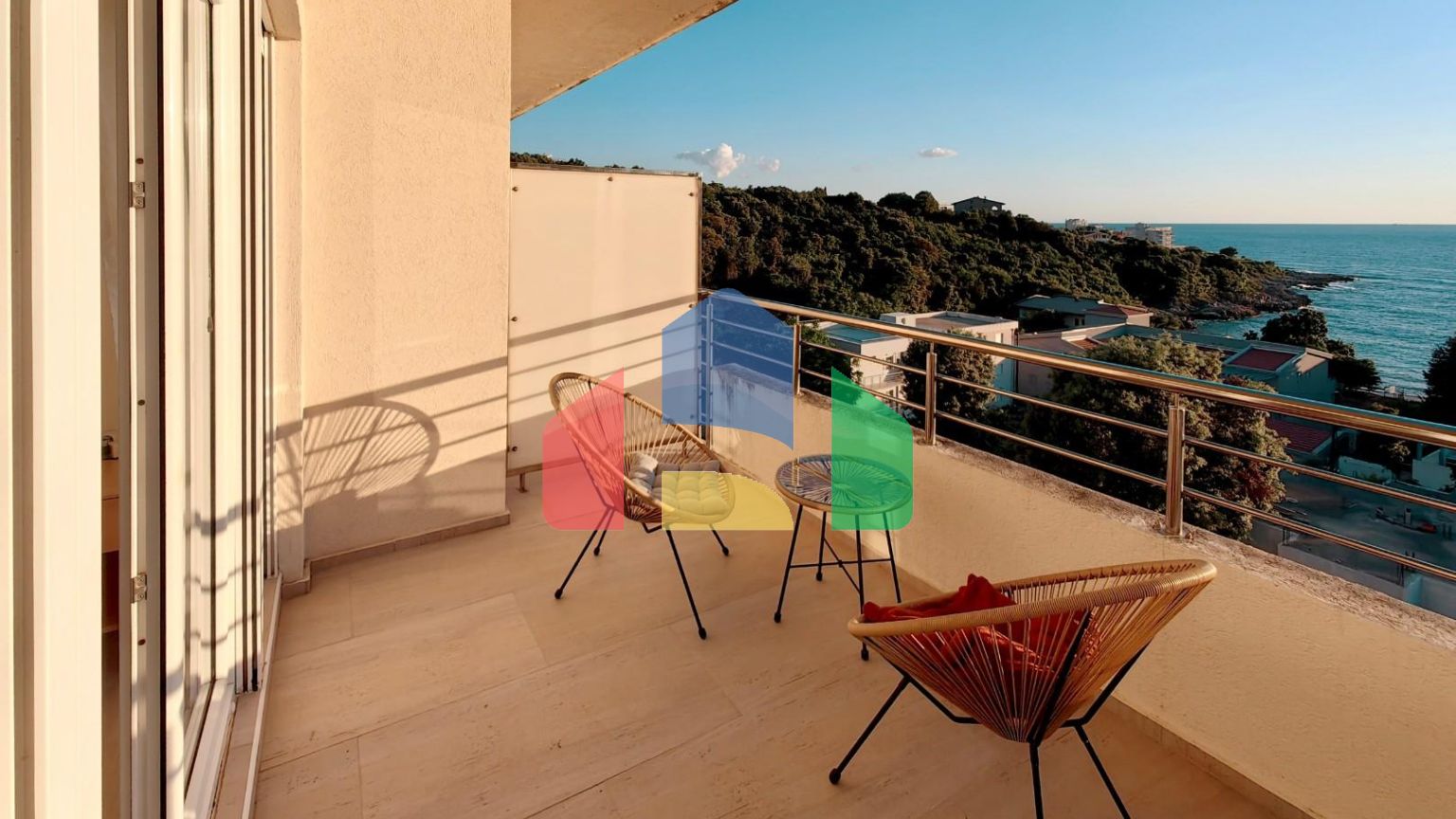 Продаётся легальный дом с видом на Которский залив, Тиват, Черногория