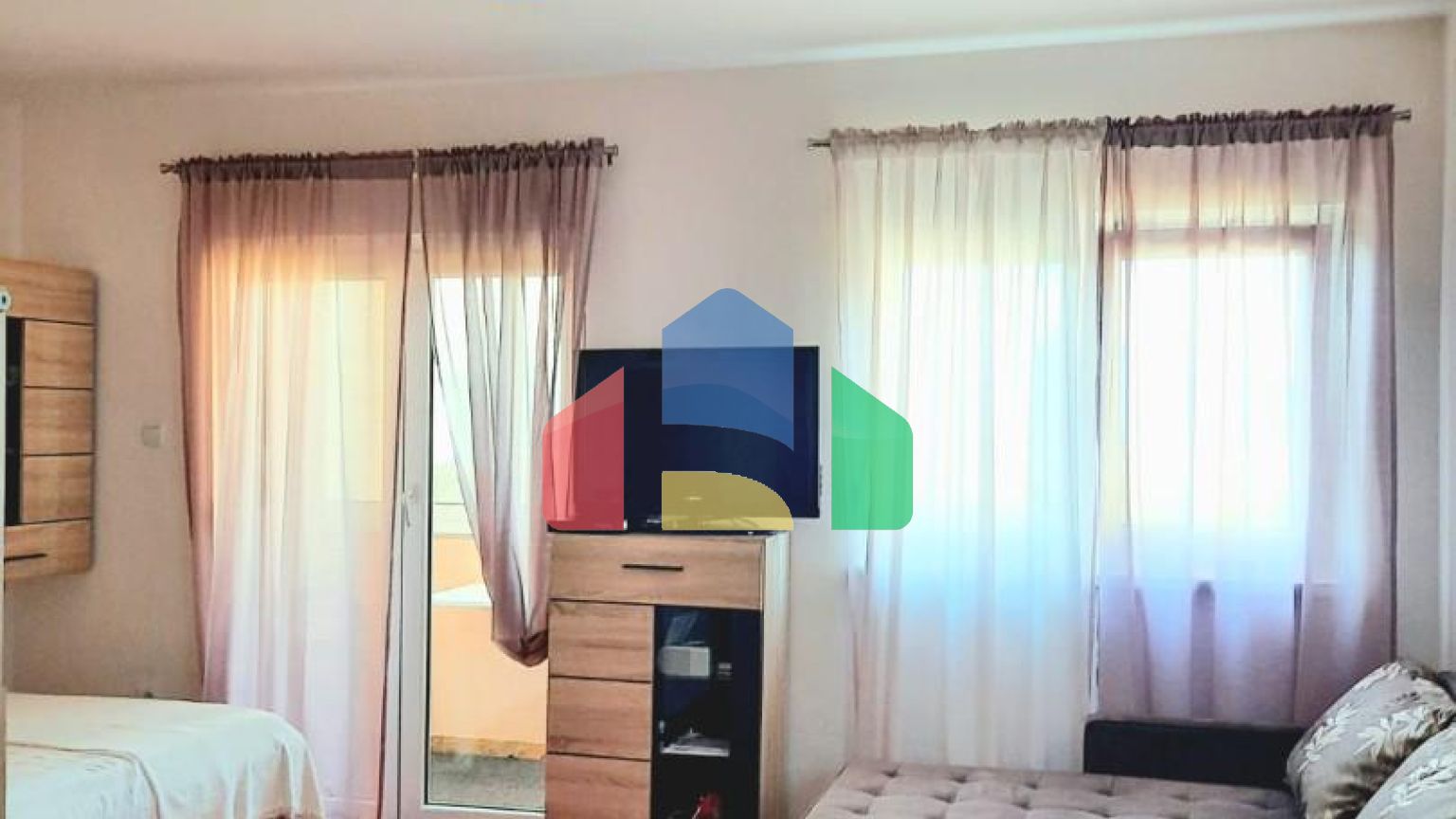 Студия в Тивате