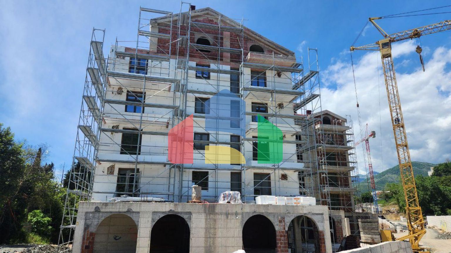 Квартира 1+1 в Тивате в новом ЖК, продажа от застройщика