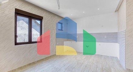 Renovated apartment in Tivat, 78 m²