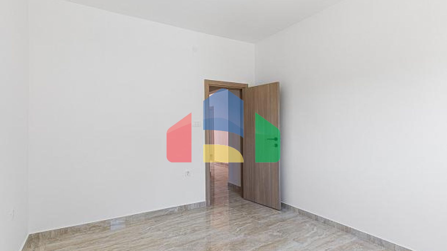 Отремонтированная квартира в Тивате, 78 м²