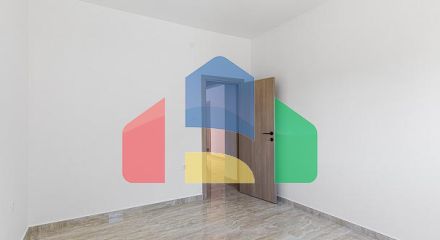 Отремонтированная квартира в Тивате, 78 м²